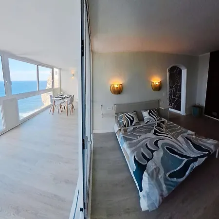 Lägenhet Cliffside With Panorama Ocean Views Los Realejos