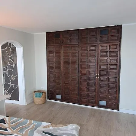 شقة Cliffside With Panorama Ocean Views